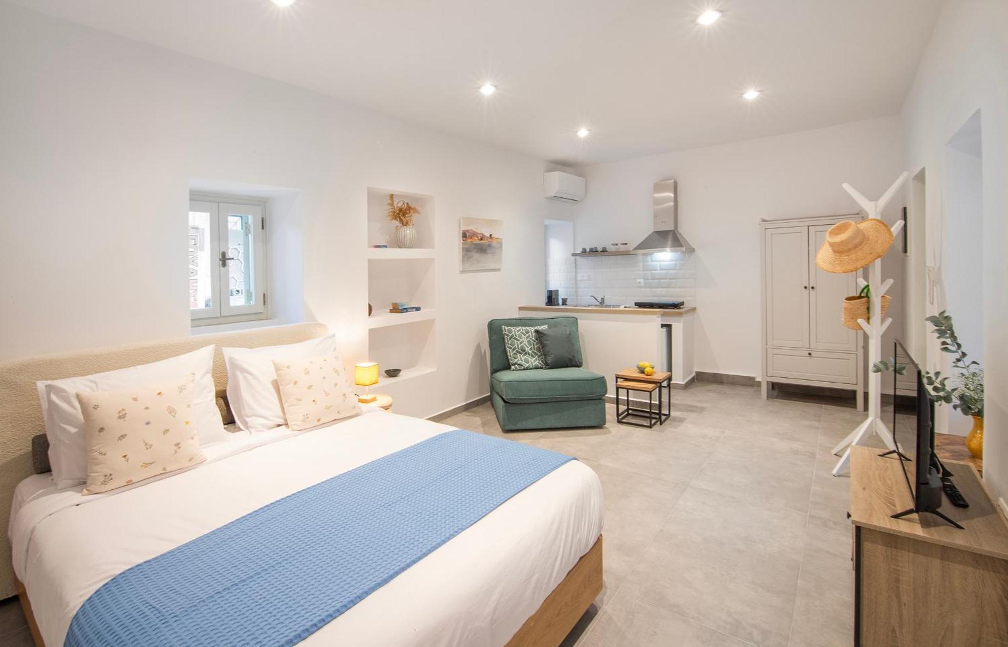 Chora Aegina'S Apartments ภายนอก รูปภาพ